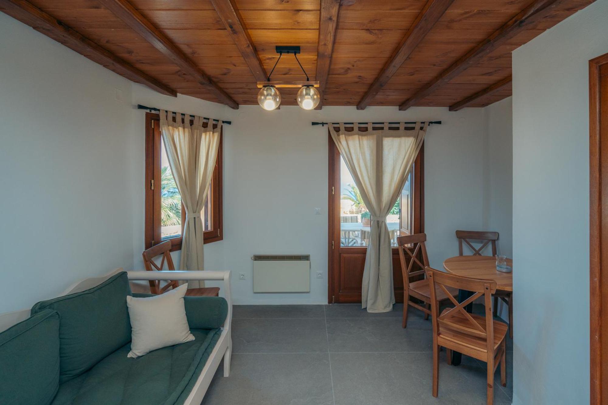 Loukia Apartment *
